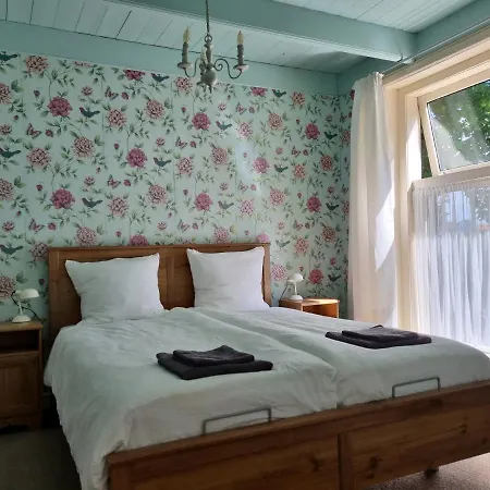 Het Voorhuis Boerderij Hoeve Vrede Bed & Breakfast *